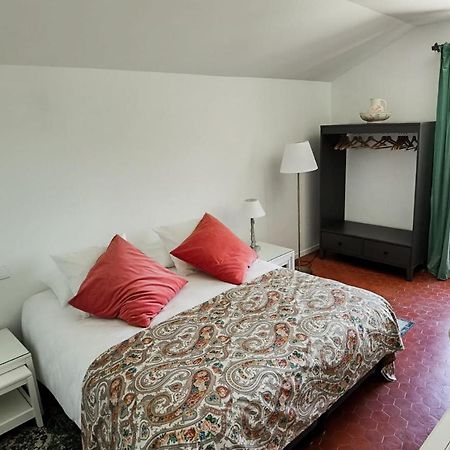 Hotel Le Pavillon D'Arnajon Le Puy-Sainte-Réparade Esterno foto