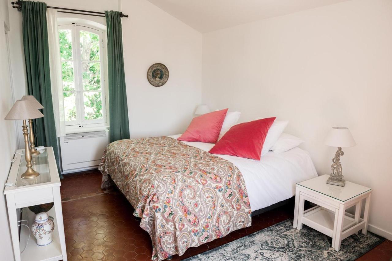 Hotel Le Pavillon D'Arnajon Le Puy-Sainte-Réparade Esterno foto
